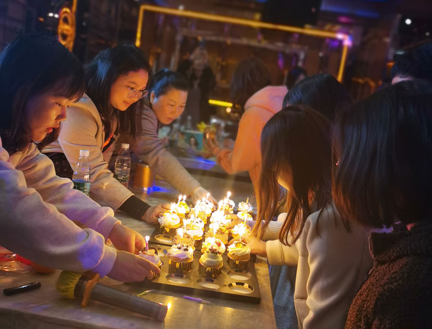 HIGH唱KTV！——ld平台防雷第一期员工生日会